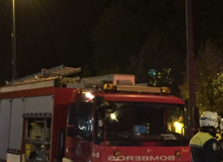 Se mascó la tragedia en Vitoria por un incendio Vitoria: Dos incendios afectan a 5 coches y 2 bicis