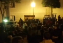 VÍDEO: Así fue la cacerolada en Abetxuko contra «Los Pichis»