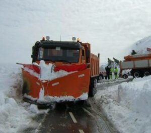 Menos manos contra el hielo y la nieve en Álava