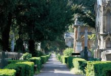 Familiares no quieren turismo en cementerios de Vitoria