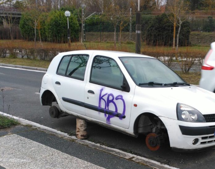 Coches desguazados en Vitoria