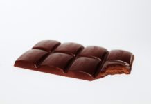 ¡Siempre fue gratis para nuestros mayores! Vitoria cobra ahora la chocolatada