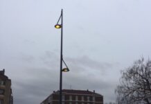«Overbooking» de luces encendidas de día hoy en Vitoria (FOTOS) luces encendidas