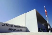 82 cárceles en España y solo aumentan presos en Álava