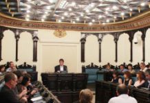 El gabinete Urtaran en Vitoria insiste en cobrarte más ayuntamiento pleno mejores peores
