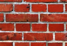 Vitoria: Peligro de derrumbe de un edificio (2 FOTOS) Acordonan 50 metros de calle en Vitoria por riesgo de derrumbe