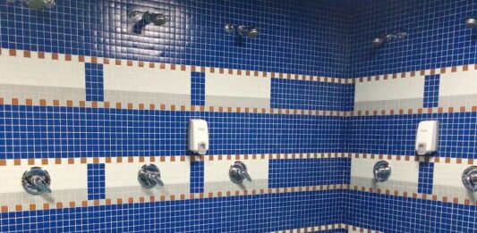 Un hombre en vestuarios de mujeres en Vitoria provoca angustia