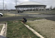 Vitoria: Un niño limpia con sus manos el parking ¡FOTOS y 4 frases épicas! parking buesa arena