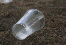 Vitoria retirará los vasos de plástico del Ayuntamiento