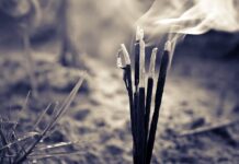 Vaya lío en Vitoria tras encender velas e incienso