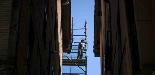 Tras la muerte en Vitoria, exigen inspecciones en obras