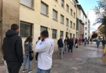 Ganas de fútbol y basket ¡Colas para recoger abonos de Alavés y Baskonia!