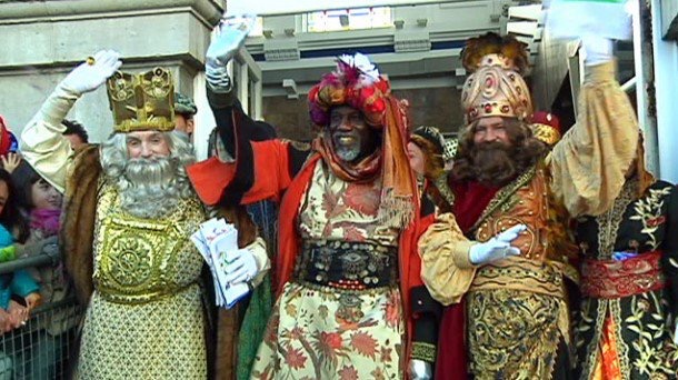 Precio de las 5 carrozas de Reyes en Vitoria? ¡Imágenes!