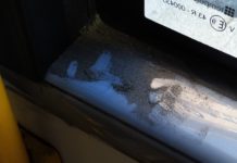 Así limpian calles y desinfectan buses en Vitoria en días de contagios