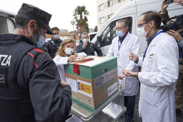 n770_dic._27_2020_VACUNAS_COVID-19_A._RUIZ_HIERRO_007