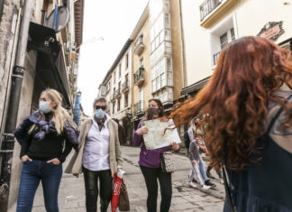 Cargan en Vitoria contra la tasa turística ¿Qué opinas? ¡Encuesta! Cargan en Vitoria contra la tasa turística ¿Qué opinas? ¡Encuesta!