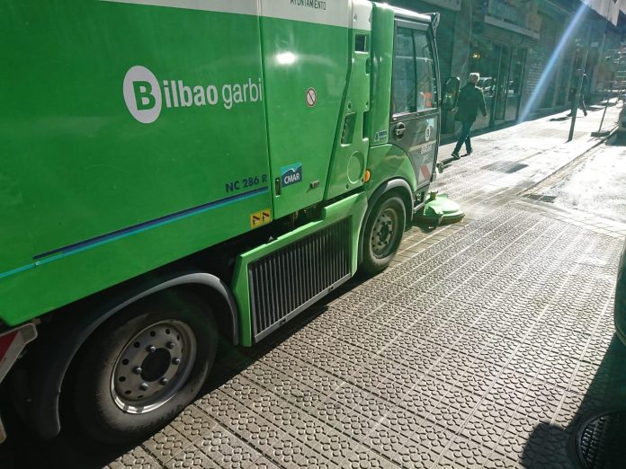 Bilbao centraliza en un teléfono el servicio de limpieza