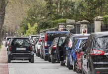 La solución a las dobles filas en los colegios de Vitoria La solución a las dobles filas en los colegios de Vitoria