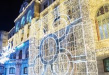 Un millón de luces encienden la Navidad en Bilbao