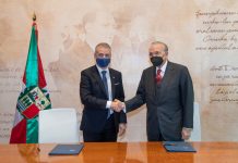 Urkullu y La Caixa firman una colaboración social y cultural