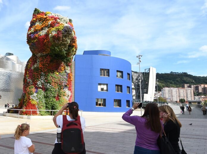 guggenheim Bilbao entrega 500.000 euros al Guggenheim