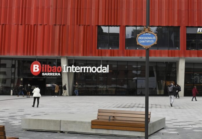 plaza La Plaza de Bilbao tiene nuevo nombre