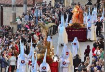 Euskadi recupera procesiones y Balmaseda su Pasión Viviente Euskadi recupera procesiones y Balmaseda su Pasión Viviente