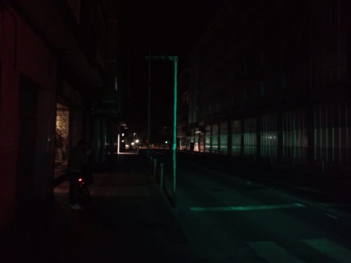Vivir sin luz en la calle de Vitoria