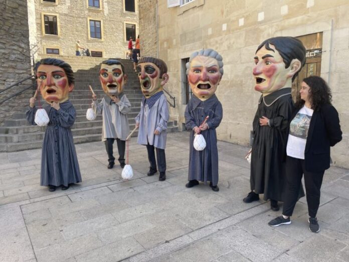 ¿Cómo se llaman los cabezudos de Vitoria? (fotos antiguas)