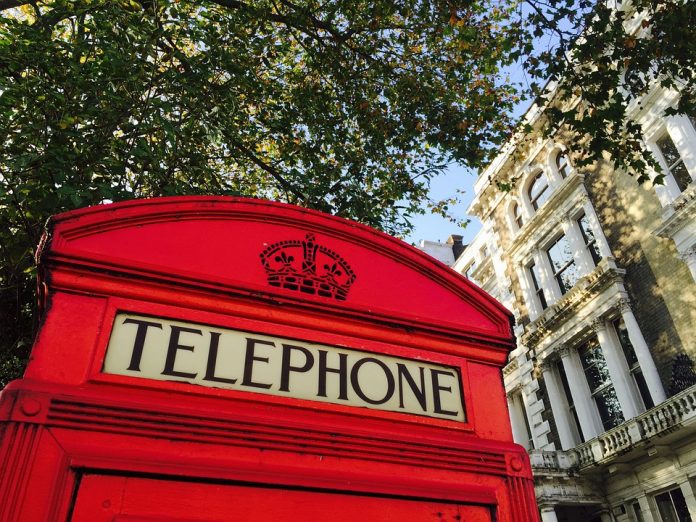 A falta de aplausos en Vitoria ¡A Londres a vender residencias!