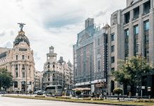 Montan un bus en Vitoria para rebajas de Madrid