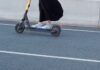 Huye un patinete en Vitoria tras atropellar a una niña Un patinete manda al Hospital a una peatona en Vitoria