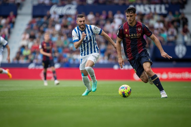 (2-0) El Levante arrolla al Alavés y le saca de ascenso directo - Norte ...