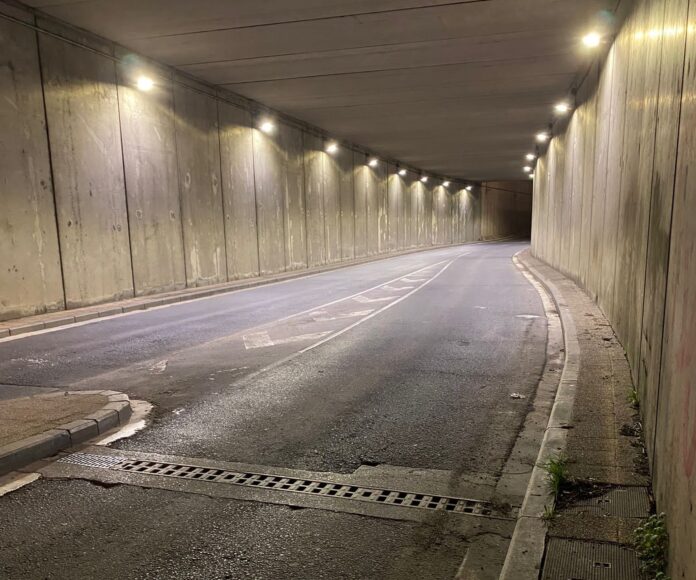 Vitoria: Cambian luces del subterráneo ¡Los baches siguen!