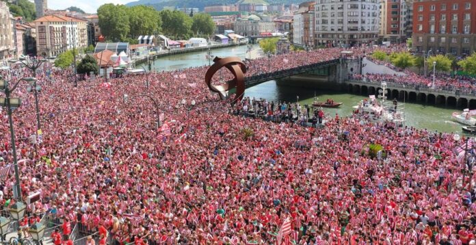 gabarra-aficion-celebracion-ayuntamiento Recorrido de la Gabarra ¡Minuto a minuto! ¡Prohibido bañarse!