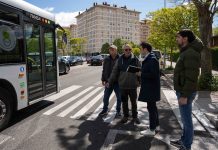 Exigen semáforos junto al colegio de Vitoria