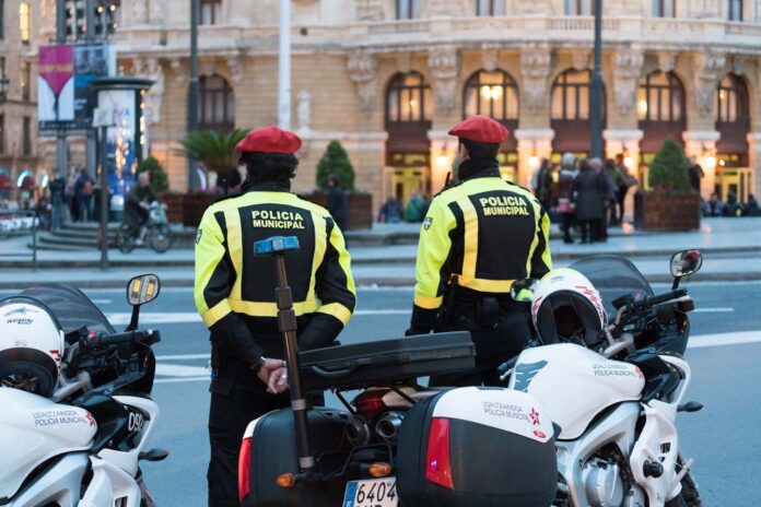 Taxistas de Vitoria ayudan a colapsar el tráfico en Bilbao