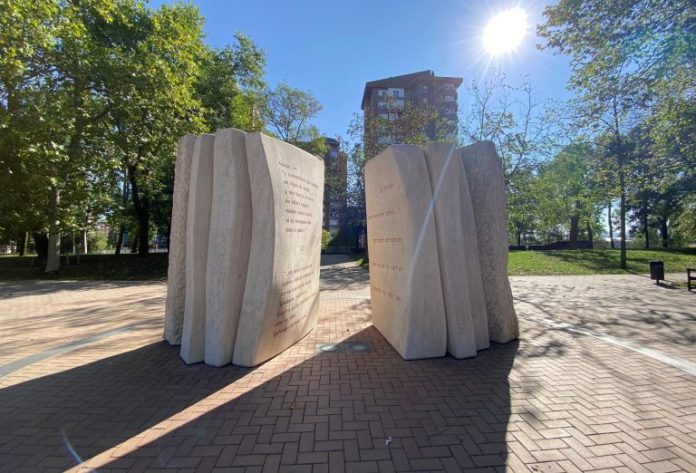 Vitoria: 13.000 euros en limpiar pintadas de la escultura israelí