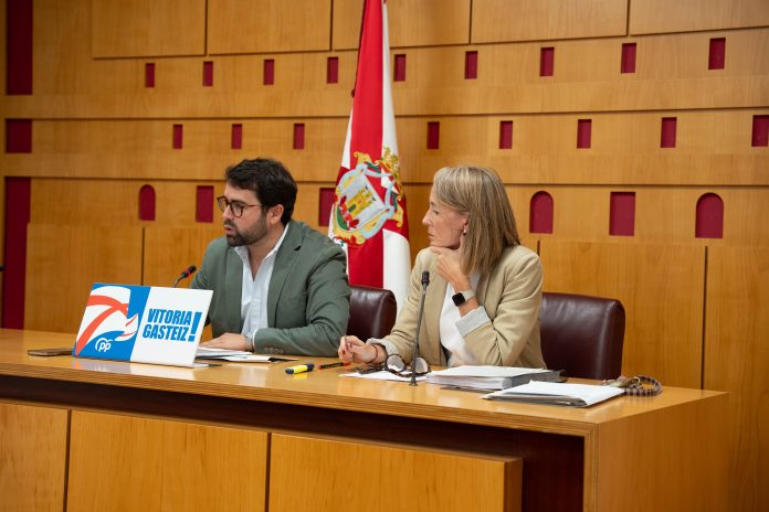 Propone bajar impuestos en Vitoria