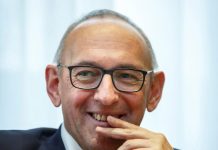 Récord histórico de sueldo de un político en Vitoria Récord histórico de sueldo de un político en Vitoria ¡114.000 euros!