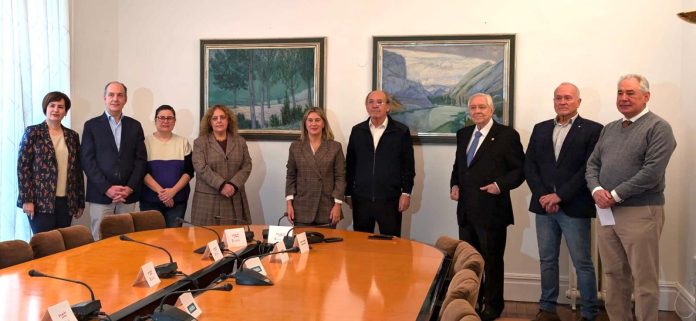cuadros-políticos-vitoria Cuadros en zona noble para políticos en Vitoria
