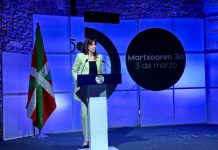 Resumen: Vitoria recuerda a las víctimas del 3 de marzo
