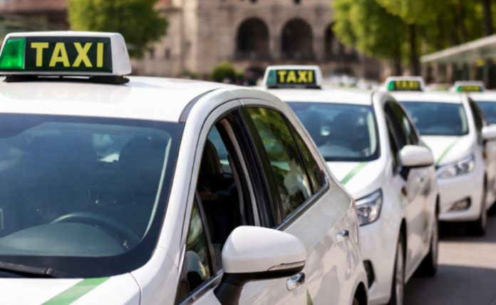 ¿Sin taxi otra vez? Vitoria invita a reclamar en la Oficina del Consumidor