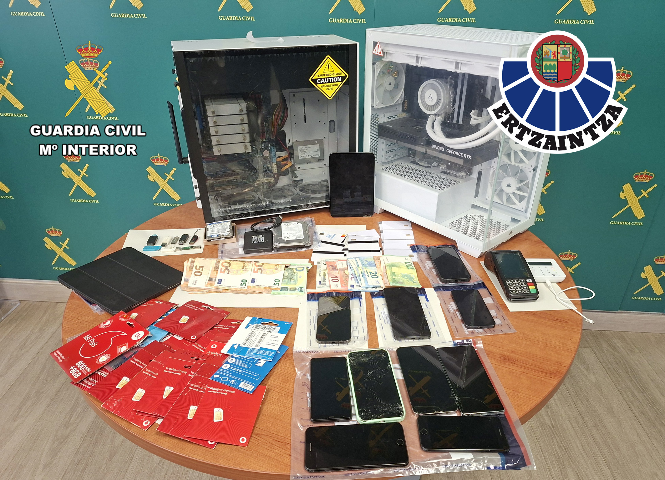 Detenidos en Murcia por estafar a un ayuntamiento de Gipuzkoa