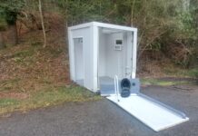 Destrozan un baño público de 9.000 euros en Álava