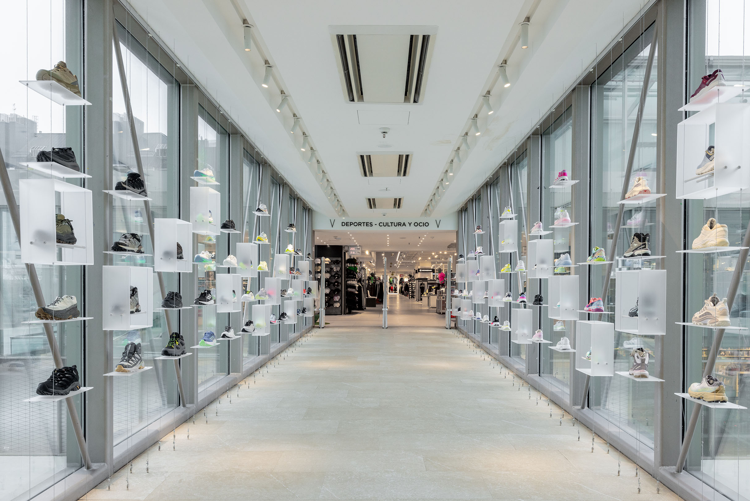 Renovación de El Corte Ingles Vitoria tras 90 millones de visitas