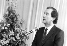 Fallece Carlos Garaikoetxea
