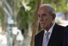 Capilla ardiente con el féretro de Garaikoetxea ¡Resumen despedida! Vitoria acogerá la capilla ardiente de Carlos Garaikoetxea