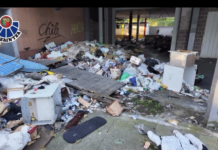 Policías vigilan y prohíben entradas a zona okupa en Vitoria Incendio y heridos en la fábrica okupa de Vitoria