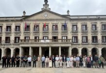 Vitoria guarda silencio por víctimas del terremoto en Venezuela